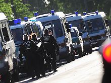 Viel Polizei im Berliner Stadtteil Prenzlauer Berg.