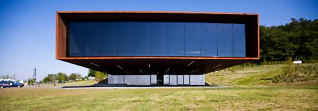 Das neue Museum steht da, wo in den 1990er Jahren Funde aus dem 5. Jahrhundert vor Christus entdeckt wurden, in Herrschergräbern auf dem Glauberg.