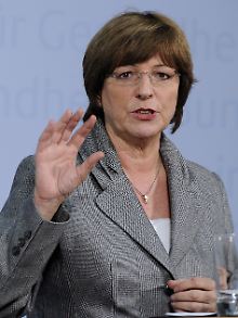 Ministerin Schmidt fordert von den Kassen, sich an die Gesetze zu halten. 