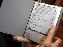 Das Lesegerät "Sony Reader" war im März auf der Leipziger Buchmesse zu sehen.