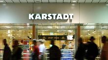 Wer einen Karstadt-Gutschein besitzt, sollte bald shoppen gehen.