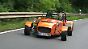 Leichtgewicht: Der Caterham Super Seven, bereits 1957 entwickelt, wiegt nur knapp 600 Kilo. Seine 125 PS reichen deshalb für eine imposante Beschleunigung aus. 