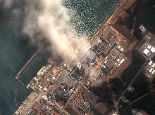Satellitenaufnahme nach der Explosion am Reaktor 2 vom 14. März 2011.