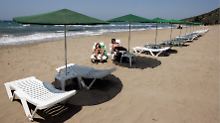 Touristenflaute in Griechenland: leerer Strand bei Patras.