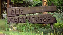 Schild des Betriebes, aus dem die mutmaßlich verseuchten Sprossen kommen sollen.