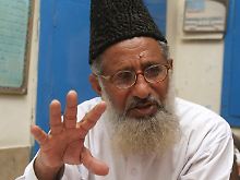 Bei einem Anschlag wurde der Taliban-Kritiker Maulana Sarfraz Naeemi getötet.