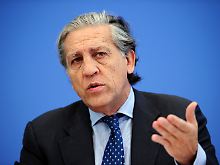 Diego Lopez Garrido bei der Pressekonferenz in Berlin.