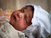Frauen und Kinder werden wegen ihrer höheren Körpertemperatur öfter gestochen als Männer.