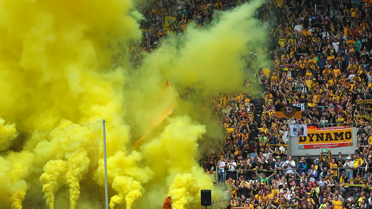 fussball-Dresden-rauch