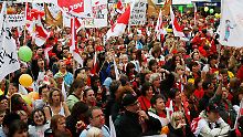 30.000 Erzieherinnen aus ganz Deutschland sind nach Köln gekommen.