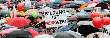 Die Erzieherinnen wollen, dass ihre Arbeit anerkannt und nicht unterbezahlt wird.