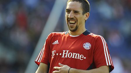 Spaßfußballer Franck Ribery soll auch in der nächsten Saison für Freude beim FC Bayern sorgen.