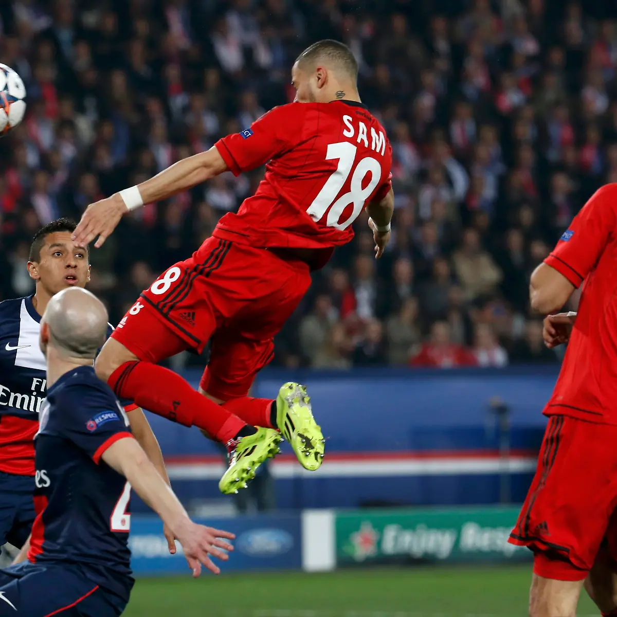2014-03-12T200228Z-1450664815-LR1EA3C1JNTL2-RTRMADP-3-SOCCER-CHAMPIONS-JPG1771538006376358767