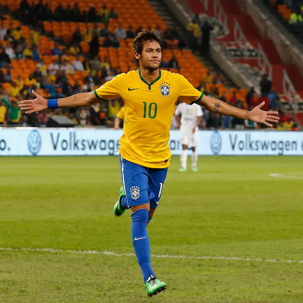 2014-03-05T185806Z-1932702807-GM1EA36083T01-RTRMADP-3-SOCCER-FRIENDLY-BRAZIL-JPG7724084089216688756