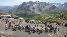 Der Galibier gehörte erstmals 1911 zur Tour. 100 Jahre später wird der Monsterberg von zwei Seiten befahren.