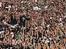 Die Anhänger der Opposition wollen ihre Proteste solange fortsetzen, bis das Regime in Teheran Neuwahlen zustimmt.