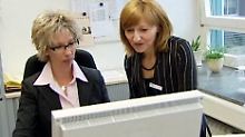 Die Damen vom Amt werden in Zukunft seltener Besuch empfangen. 