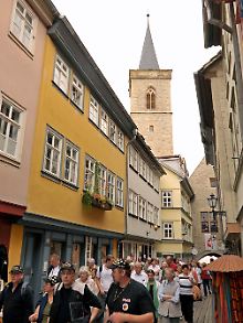 Krämerbrücke in der Altstadt von Erfurt.