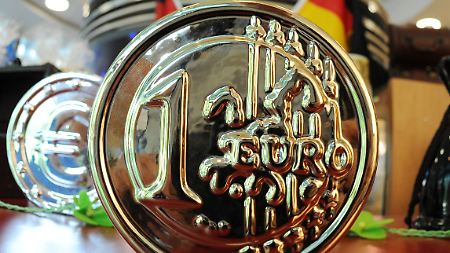 Euphorie nach Dollar-Swap-Aktion: Euro springt über 1,35
