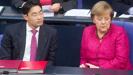 Merkel und Wirtschaftsminister Rösler (FDP) schweigen eisern.