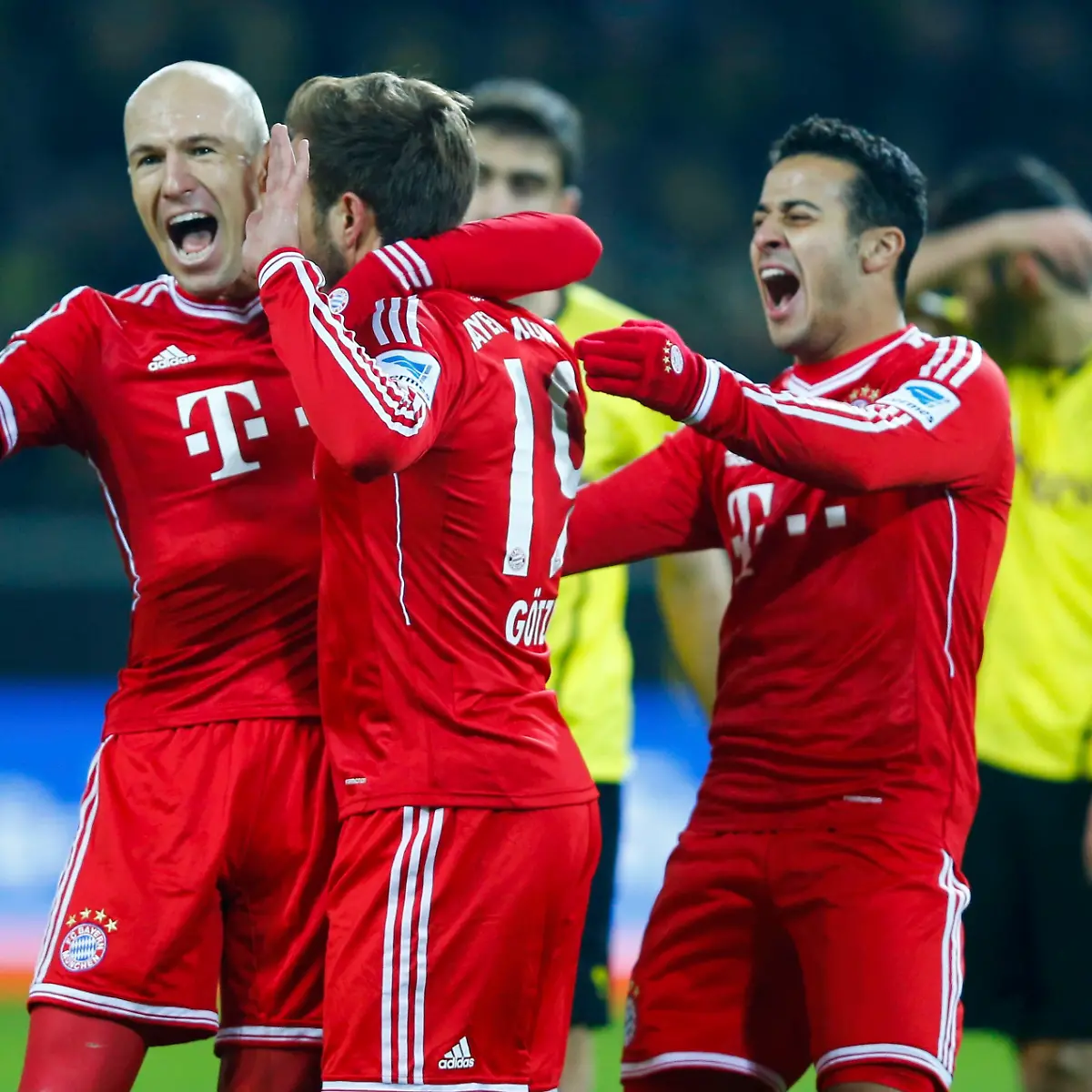 2013-11-23T191240Z-1074622713-LR1E9BN1HCTRH-RTRMADP-3-SOCCER-GERMANY-JPG4067292148200427247