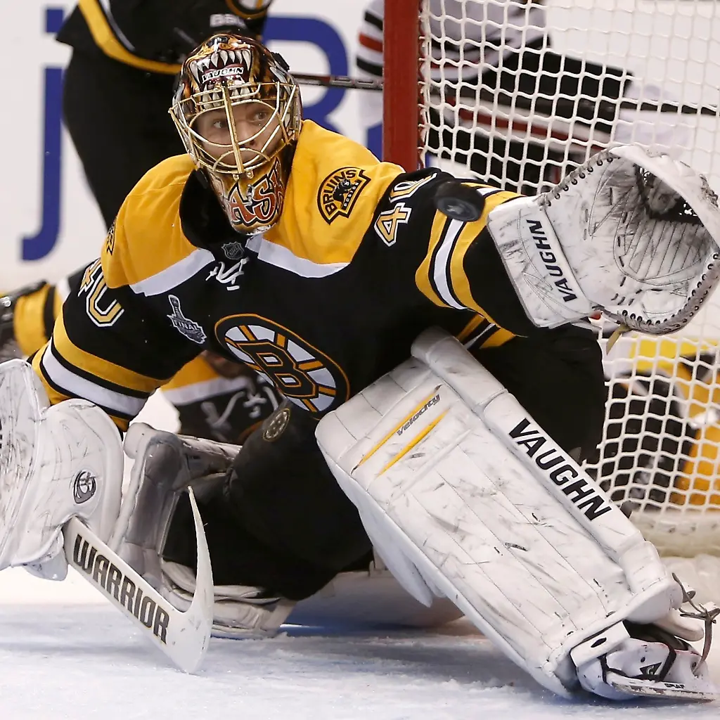2013-06-18T031947Z-271272811-TB3E96I098R45-RTRMADP-3-NHL-STANLEY-JPG2905168888103403460