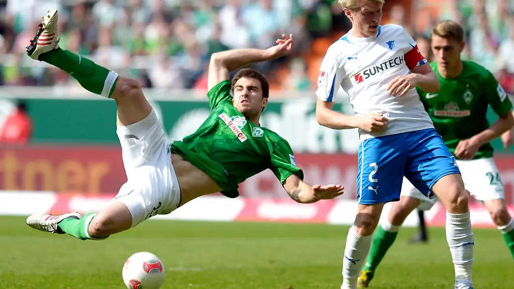 2013-05-04T153651Z-01-FBI07-RTRMDNP-3-SOCCER-GERMANY-JPG7449714761437364377