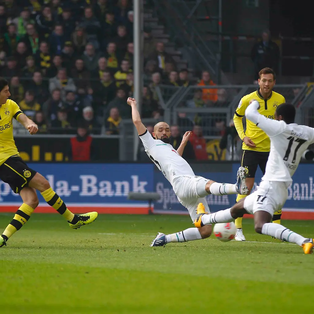 2013-03-02T145514Z-01-INA01-RTRMDNP-3-SOCCER-GERMANY-JPG6804726532733902187