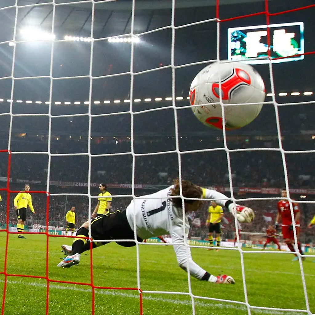 2013-02-27T203524Z-01-WR22-RTRMDNP-3-SOCCER-GERMANY-JPG6808673491391026300