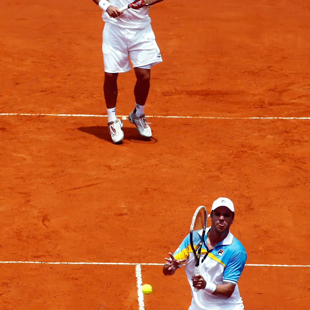 2013-02-02T172138Z-01-BAS102-RTRMDNP-3-TENNIS-DAVIS-JPG472526355223284874