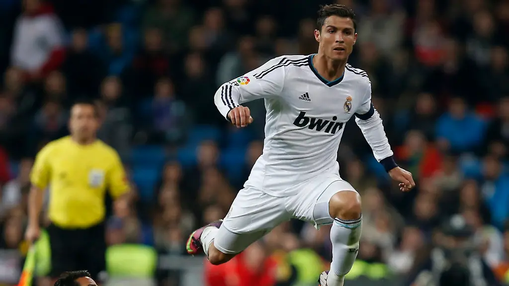 2013-01-30T220210Z-01-MAD338-RTRMDNP-3-SOCCER-SPAIN-CUP-JPG5221620853034691572