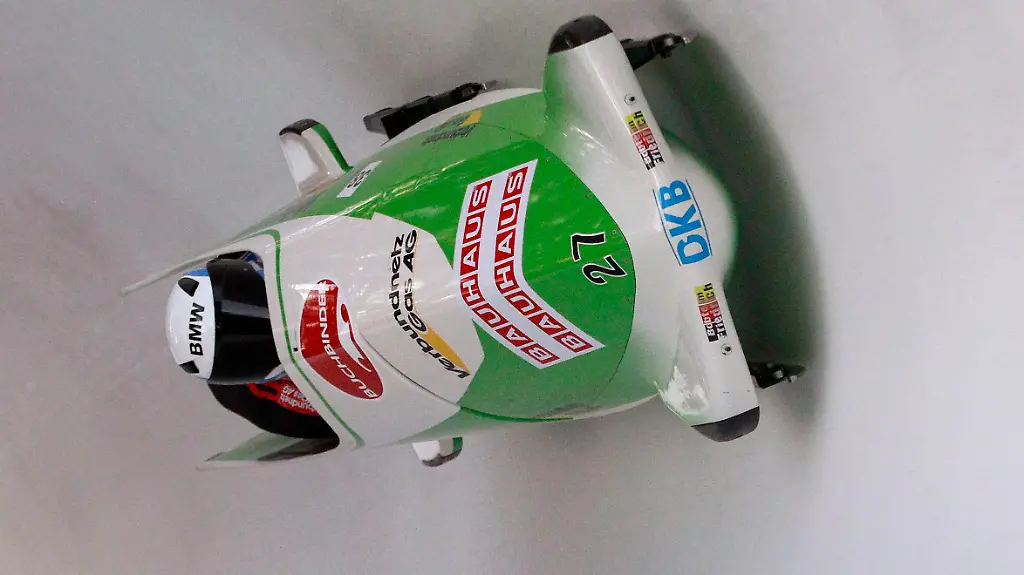 2013-01-27T092615Z-01-STM400-RTRMDNP-3-BOBSLEIGH-SKELETON-JPG5531081202092200885