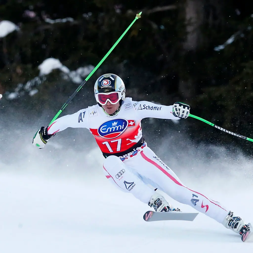 2012-12-29T115046Z-01-BOR106-RTRMDNP-3-ALPINE-SKIING-MEN-JPG2949390848550131970