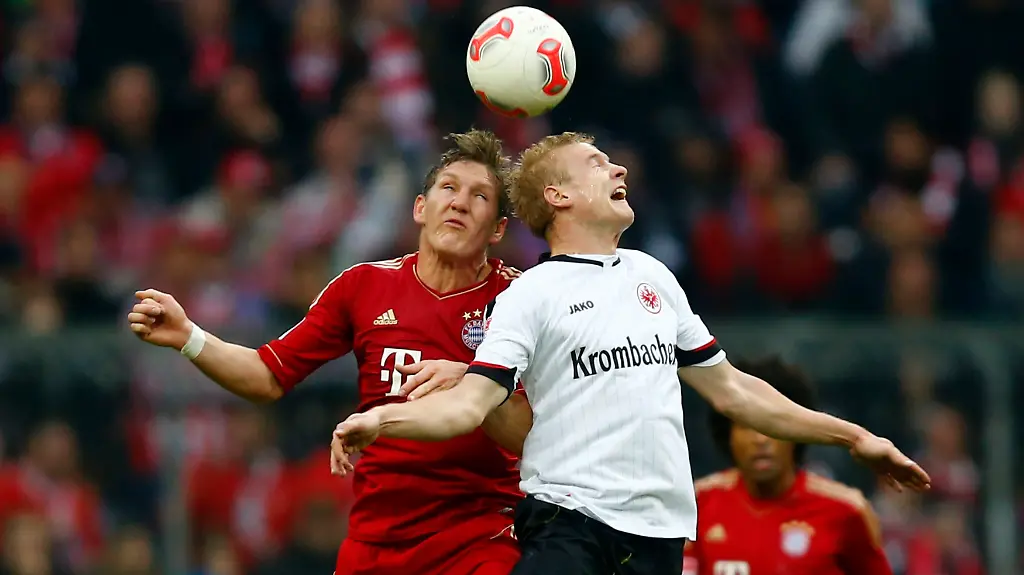 2012-11-10T153611Z-01-KAI06-RTRMDNP-3-SOCCER-GERMANY-JPG9165653174972675410