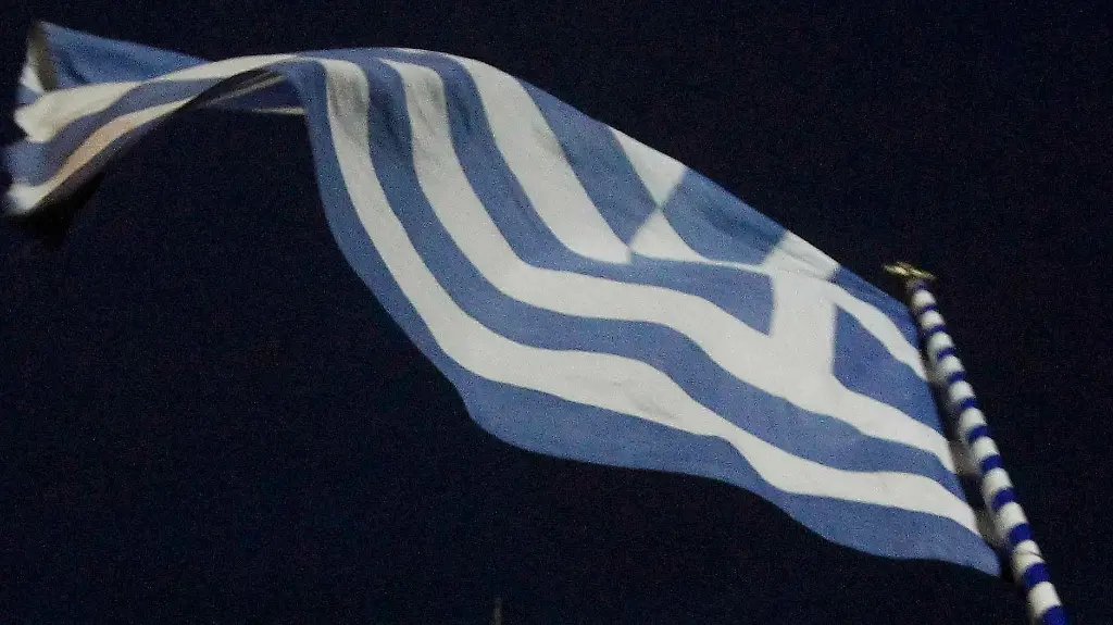 2012-11-07T173421Z-01-STN117-RTRMDNP-3-GREECE-PROTEST-JPG6151024121276585240