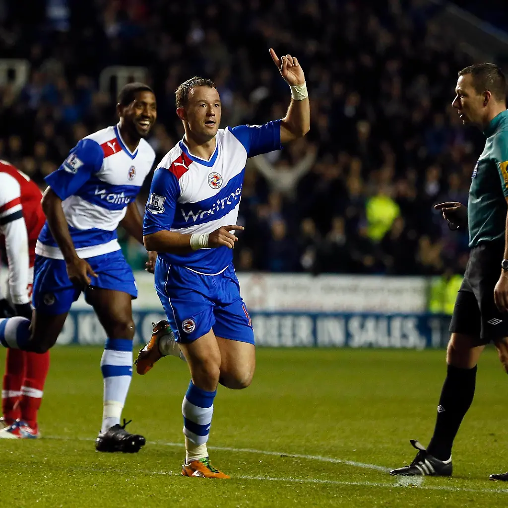 2012-10-30T205553Z-01-SWT06-RTRMDNP-3-SOCCER-ENGLAND-JPG986203247080319442