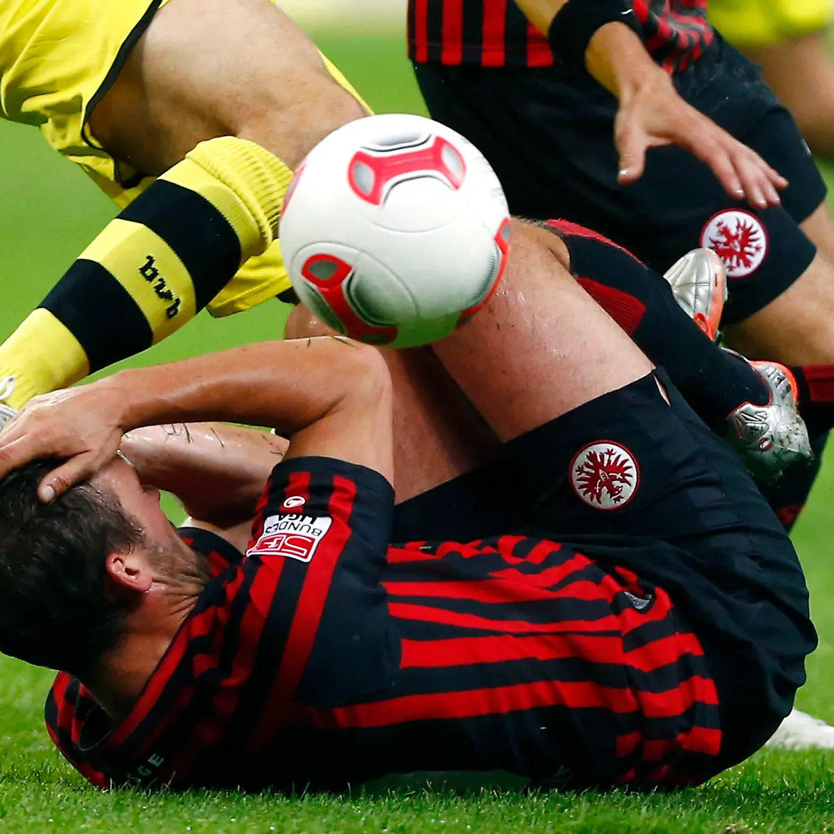 2012-09-25T185737Z-01-KAI06-RTRMDNP-3-SOCCER-GERMANY-JPG8350954189347875134