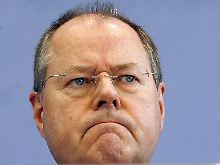 Die passende Mimik zum neuen Schuldenberg: Finanzminister Peer Steinbrück.