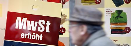 Kurz nach der Bundestagswahl 2005 wurde die Mehrwertsteuer von 16 auf 19 Prozent erhöht.