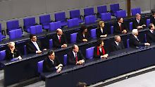 Milliardenschwere Entlastungen: Merkel stemmt sich gegen Kritik