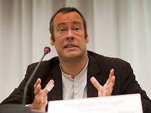 Thomas Krüger: "Nazis in die Schranken weisen."