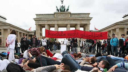 Hier kuscheln eindeutig einige zuviel.