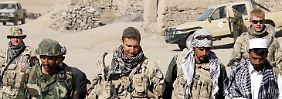 Deutsche und afghanische Soldaten auf gemeinsamer Erkundungstour in der Umgebung von Feisabad (Archivbild von 2008).
