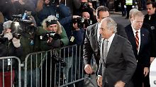 Wie auf dem roten Teppich: Bernhard Madoff ist noch gut davon gekommen.