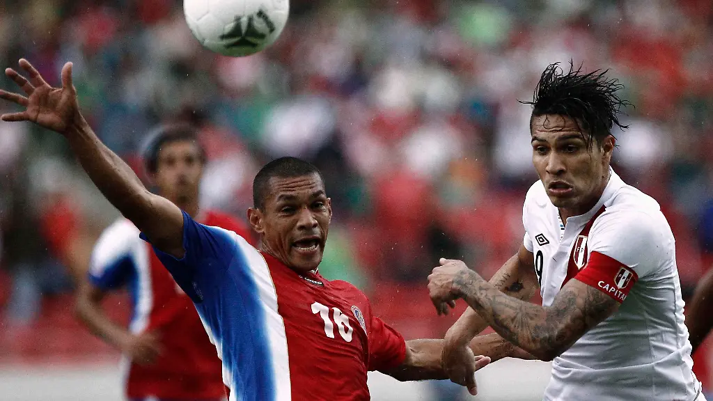 2012-08-15T231256Z-01-CRI22-RTRMDNP-3-SOCCER-FRIENDLY-JPG7051392991534120394
