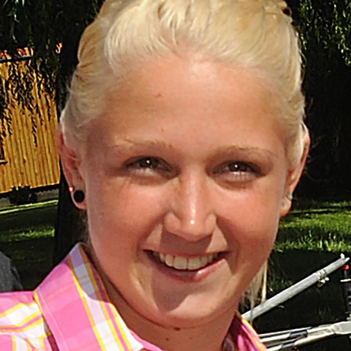 DI30112-20120803-jpg3101094485722398938
