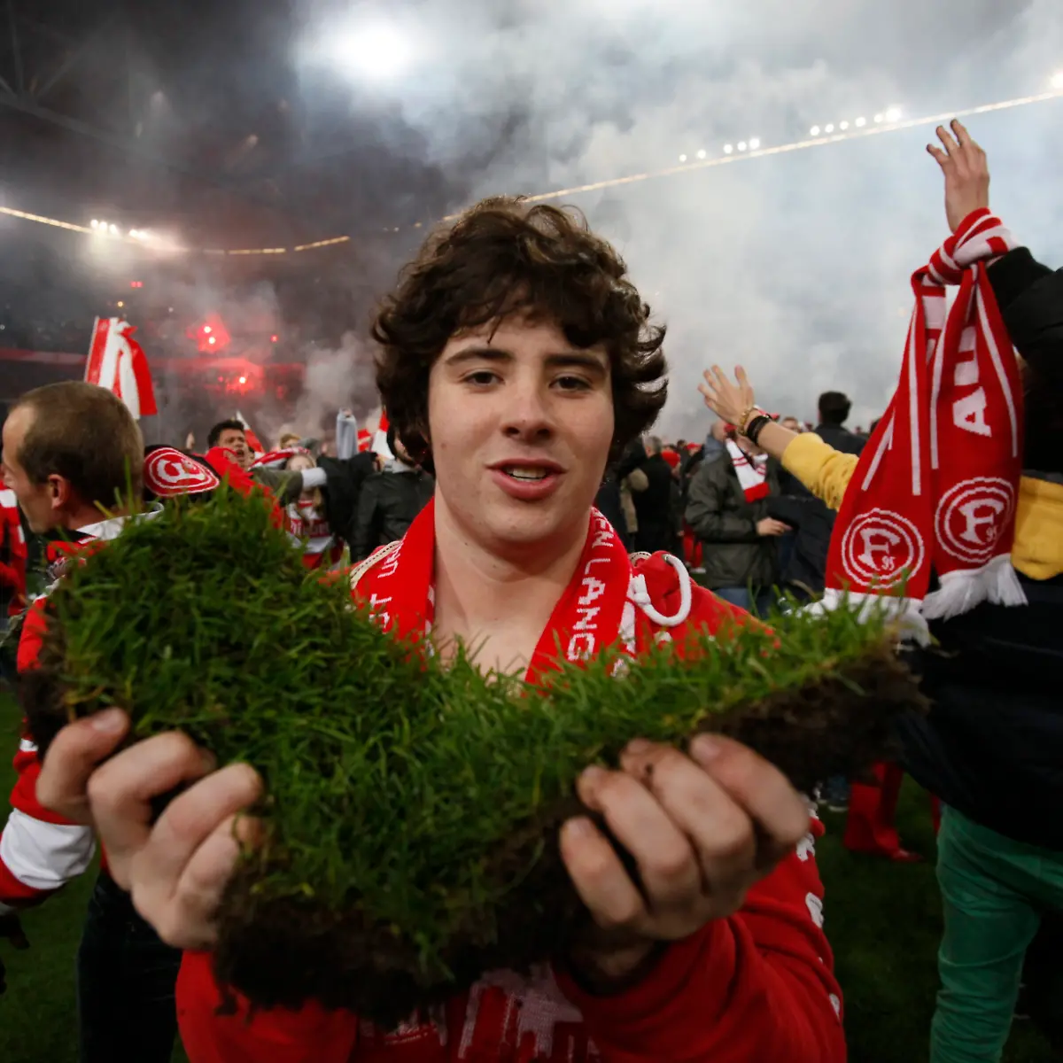 2012-05-15T221812Z-01-WR38-RTRMDNP-3-SOCCER-GERMANY-JPG1304560657039621319