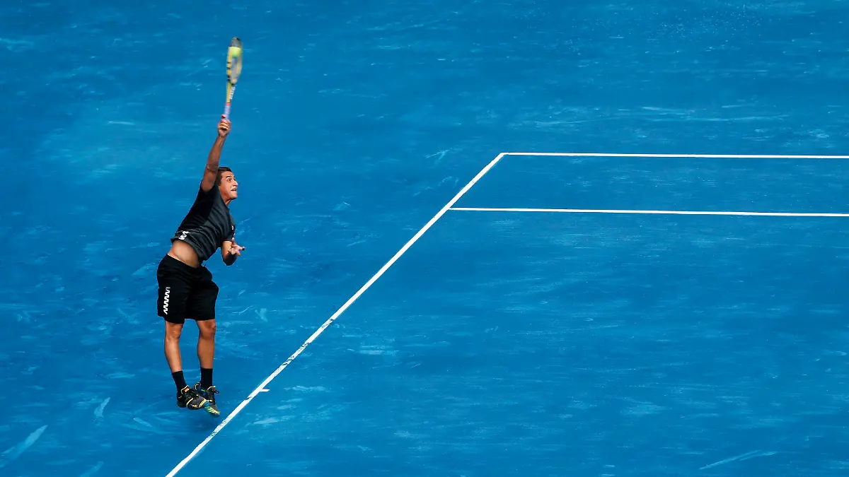 2012-05-07T170027Z-01-SVP40-RTRMDNP-3-TENNIS-MEN-MADRID-JPG1139626917628528922