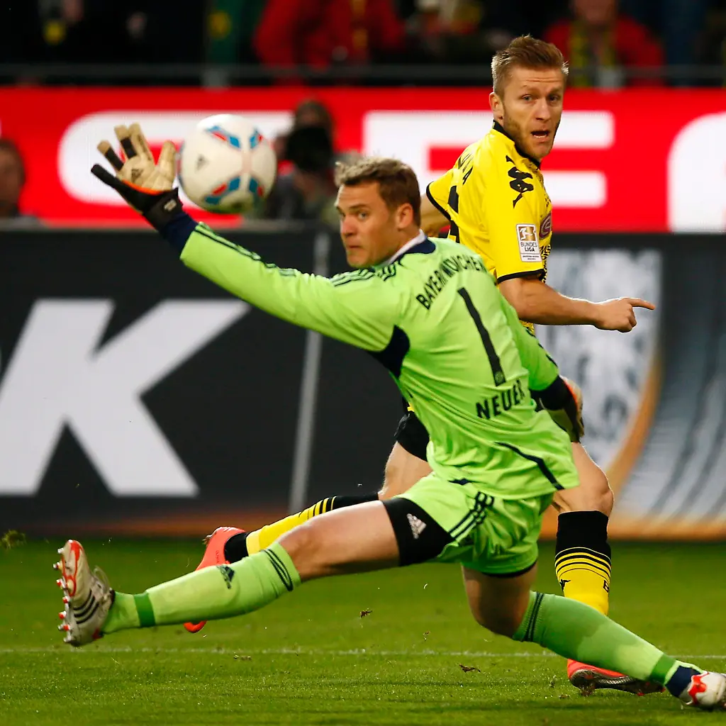 2012-04-11T181002Z-01-KAI01-RTRMDNP-3-SOCCER-GERMANY-JPG6617932302097007132