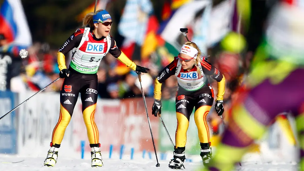 2012-03-10T164634Z-01-MDA12-RTRMDNP-3-BIATHLON-JPG5114494254874756111